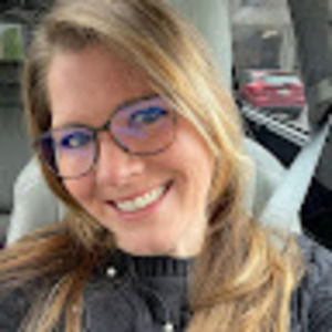 Meet your Posher, Laura